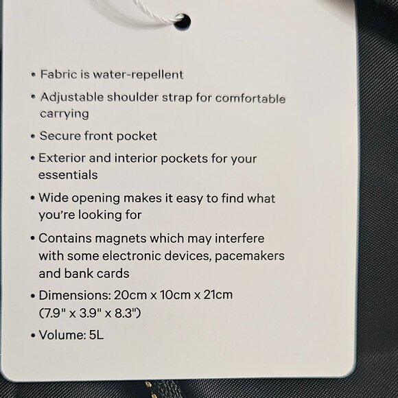 Lululemon Crossbody Bag Large 5L foldable storage bag, shoulder bag, Fanny Pack. - Picture 9 of 10